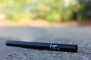 e-cigarette-1301658_1920