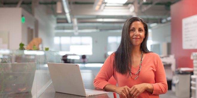 reasons to use a standing desk